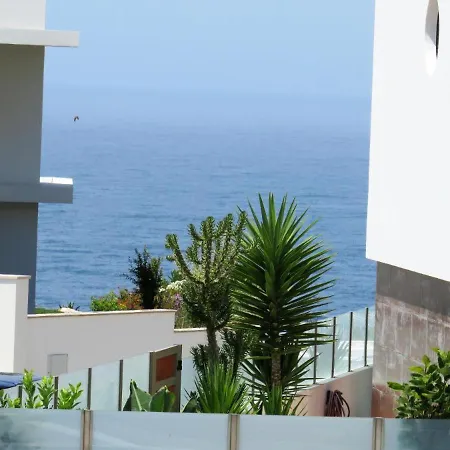 Sunset Street House 펜션 로리냐