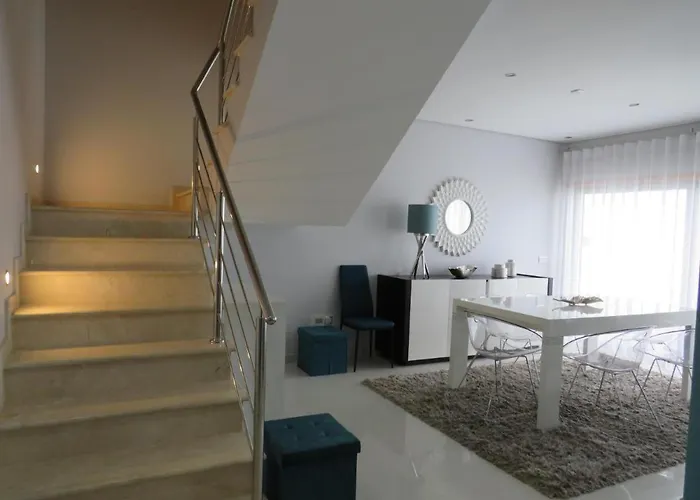 펜션 Sunset Street House 로리냐