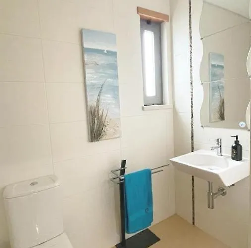 Sunset Street House 펜션 로리냐